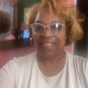 Meet your Posher, Twila